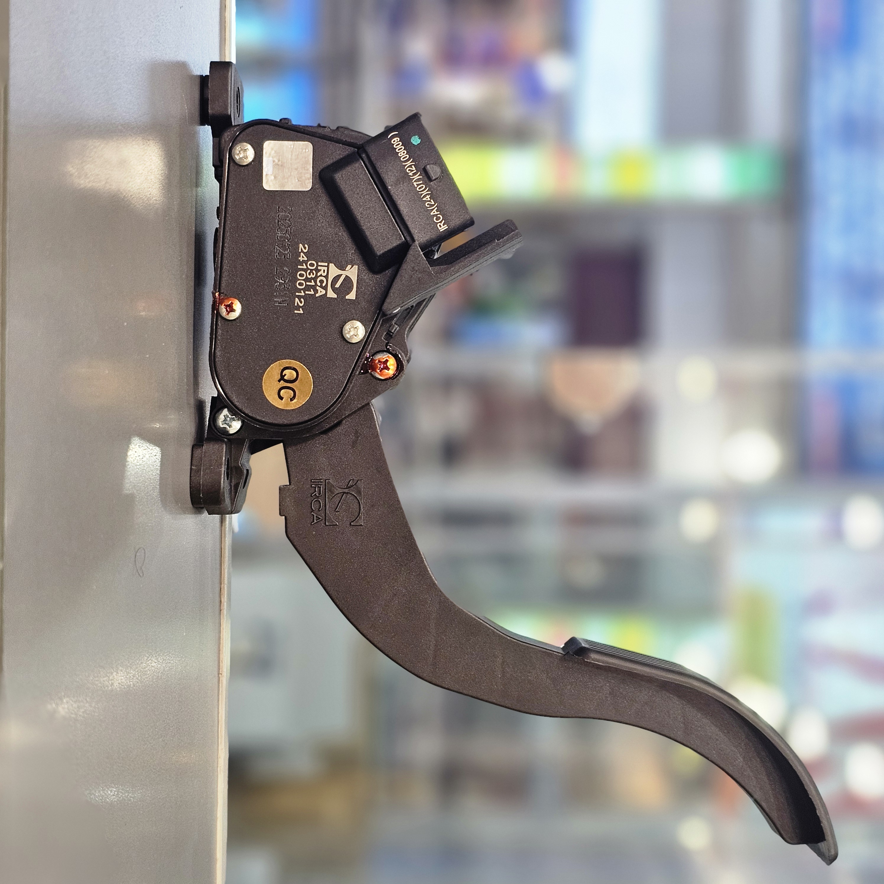 پدال گاز الکترونیکی تیبا،کوییک،شاهین،ساینا و نیسان